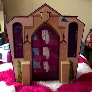 Monster High High school